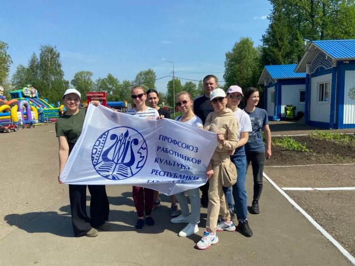 В Скарятинском саду прошёл Майский трудовой десант