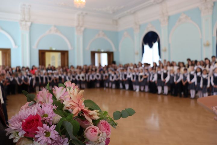 Для чистопольских выпускников прозвенел последний звонок