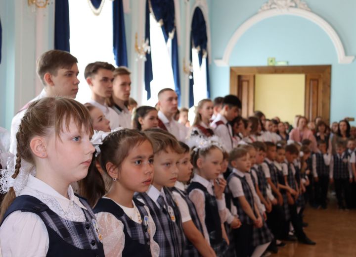 Для чистопольских выпускников прозвенел последний звонок