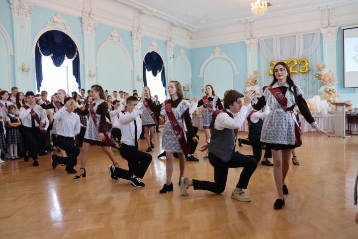 Для чистопольских выпускников прозвенел последний звонок