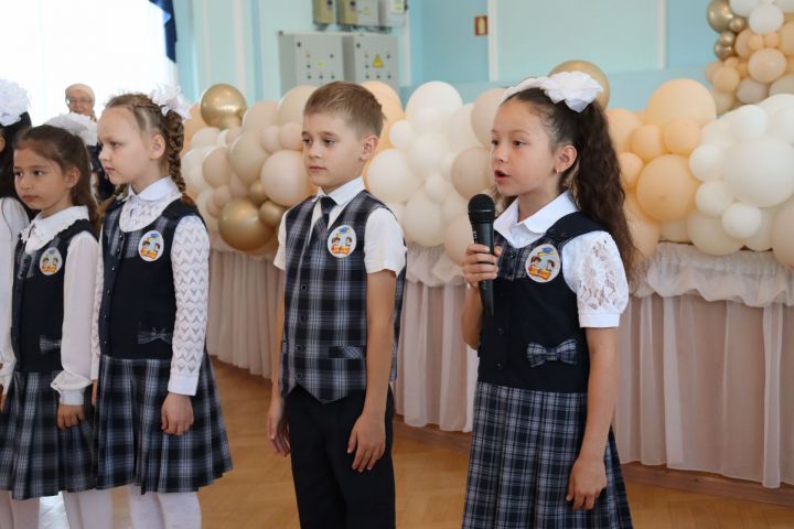 Для чистопольских выпускников прозвенел последний звонок