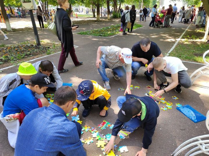 В День защиты детей юным чистопольцам напомнили о правилах безопасности на дорогах