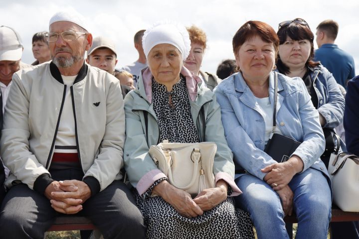 На чистопольском ипподроме состоялись конные скачки (фоторепортаж)