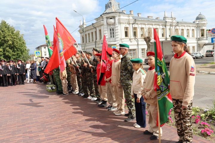 В День памяти и скорби в Чистополе состоялся митинг (фоторепортаж)