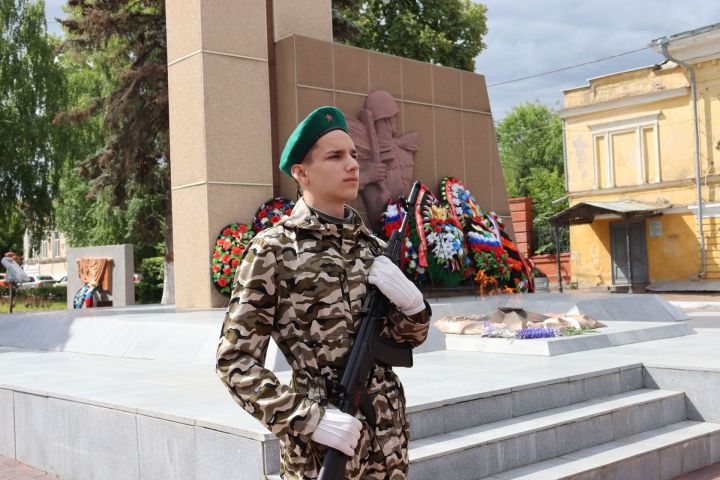 В День памяти и скорби в Чистополе состоялся митинг (фоторепортаж)