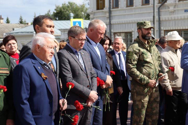 В День памяти и скорби в Чистополе состоялся митинг (фоторепортаж)