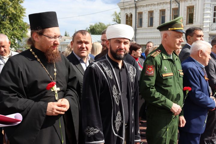 В День памяти и скорби в Чистополе состоялся митинг (фоторепортаж)