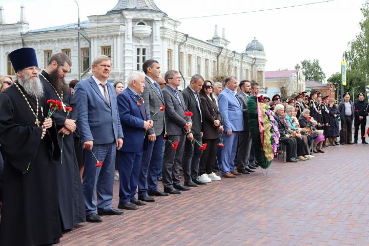 В День памяти и скорби в Чистополе состоялся митинг (фоторепортаж)