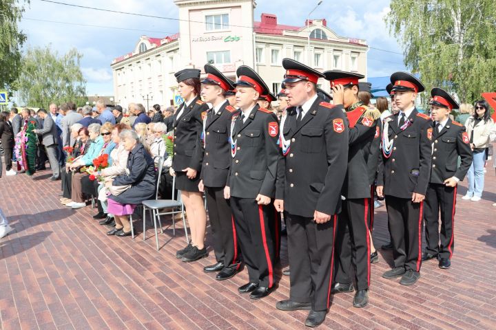 В День памяти и скорби в Чистополе состоялся митинг (фоторепортаж)