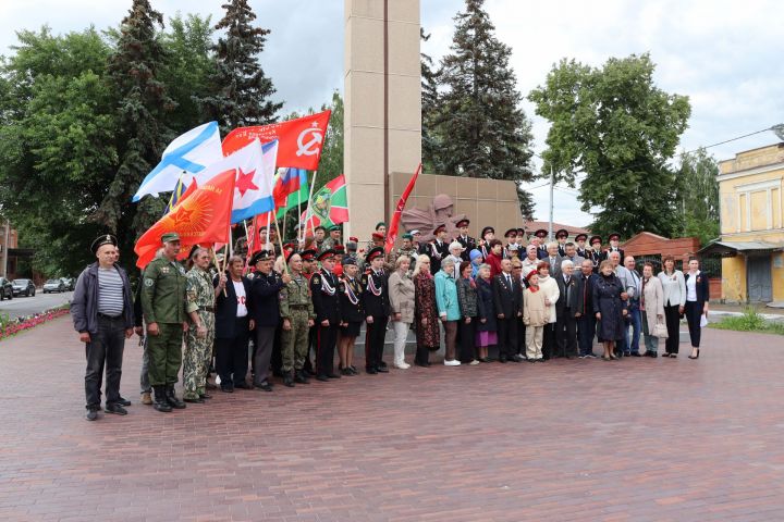 В День памяти и скорби в Чистополе состоялся митинг (фоторепортаж)