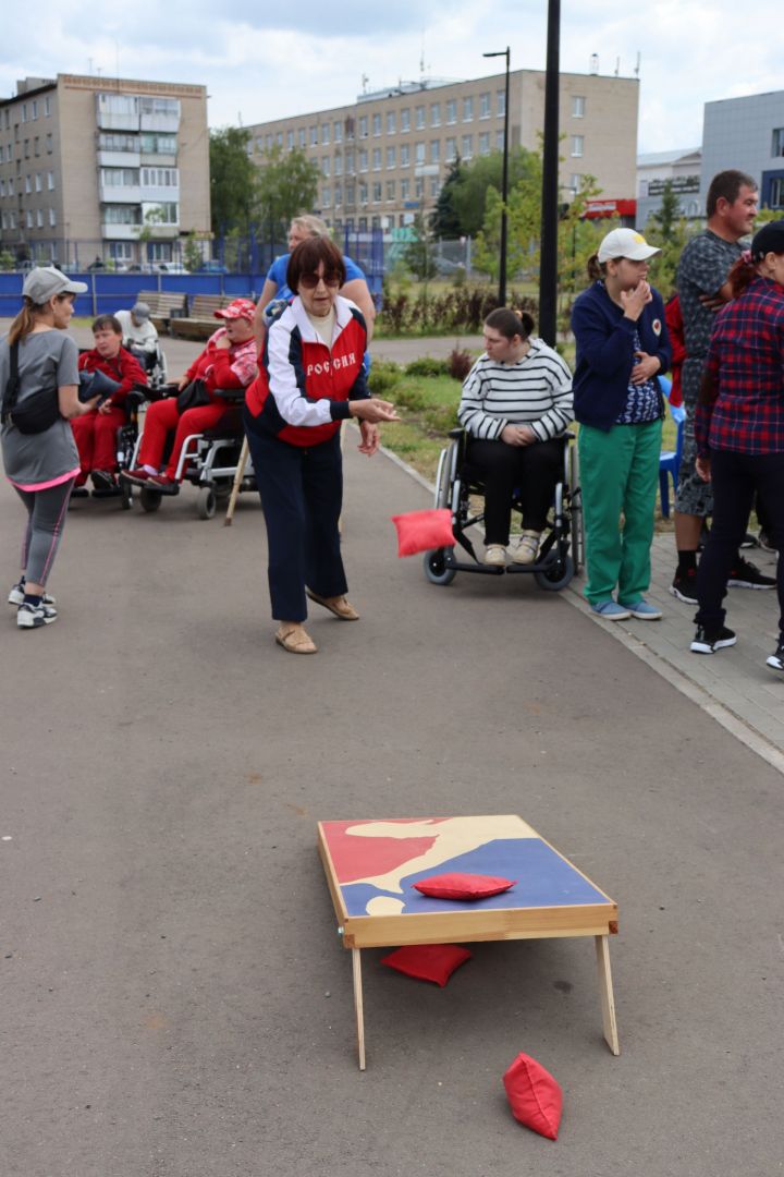 В Чистополе провели Сабантуй для людей с ограниченными возможностями здоровья (Фоторепортаж)