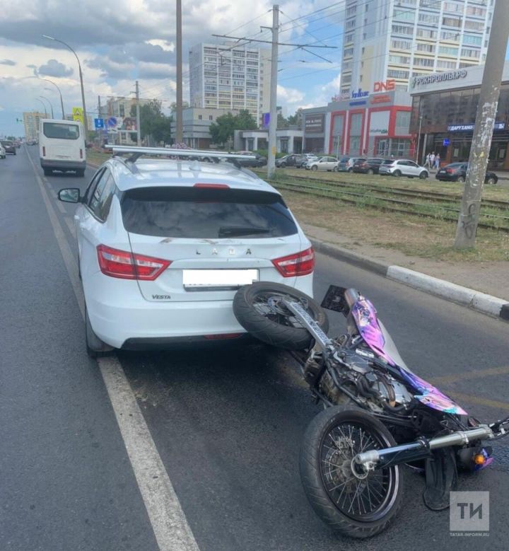 В Челнах мотоциклист столкнулся с легковушкой