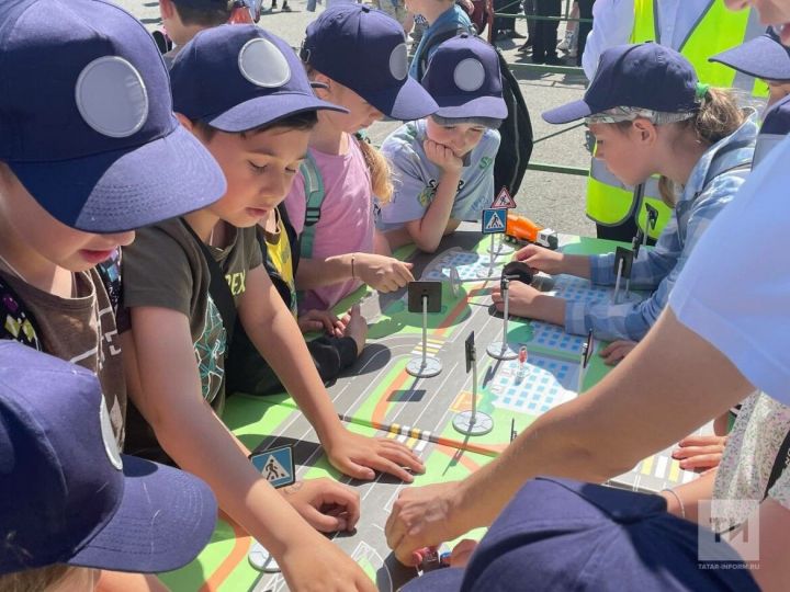 В Казани провели акцию для детей «Безопасные каникулы»