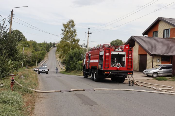 Мужчина получил сильные ожоги во время пожара в Чистополе