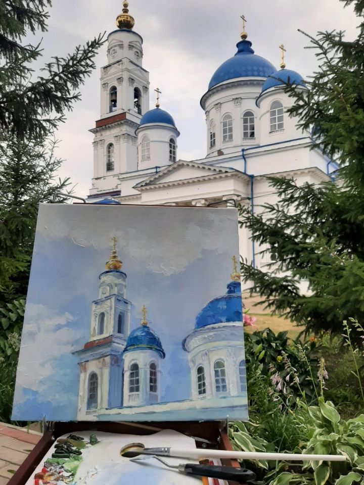 Живописцы из разных городов страны запечатлели на своих картинах старинные храмы Чистопольской епархии