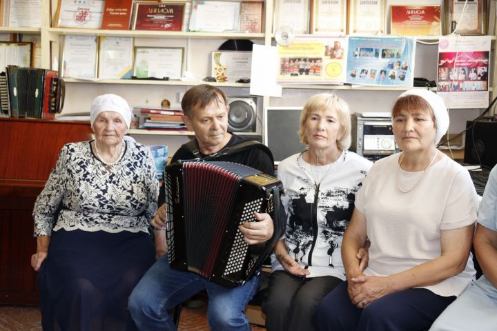 Чистопольский кряшенский ансамбль «Багалмам» получил звание «Народный»