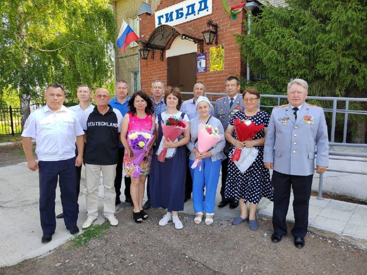 В Чистопольскую Госавтоинспекцию пригласили в гости бывших сотрудников