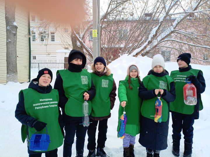 Чистопольские лицеисты приняли участие в экологической акции «Покормите птиц зимой»