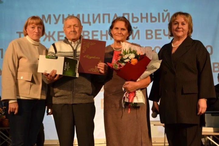 В поселке Луч прошел вечер-чествование супружеских пар Чистопольского района