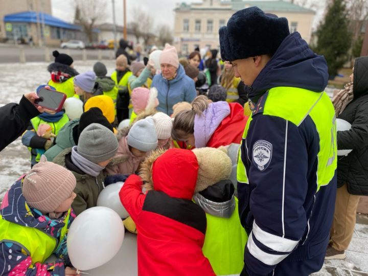 В Чистополе почтили память жертв ДТП