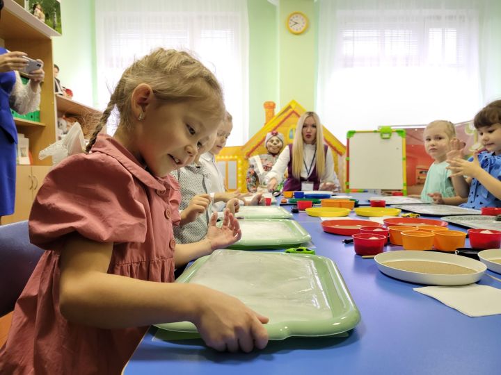 20нче балалар бакчасында юл йөрү кагыйдәләре буенча семинар-практикум узды