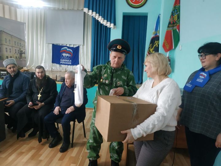 В 10-й школе для детей с ограниченными возможностями здоровья провели Урок мужества