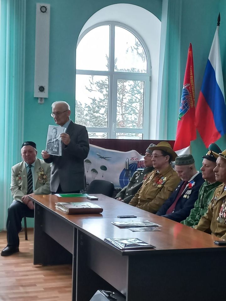 В 10-й школе для детей с ограниченными возможностями здоровья провели Урок мужества