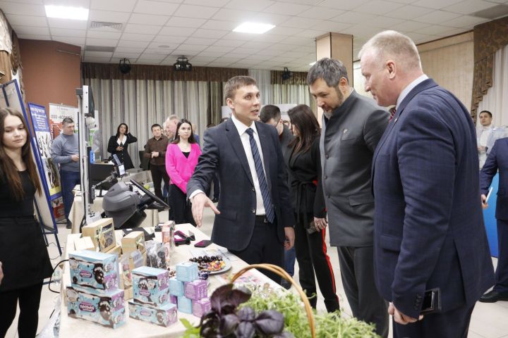 В Чистополе организовали выставку товаров и достижений местных предприятий