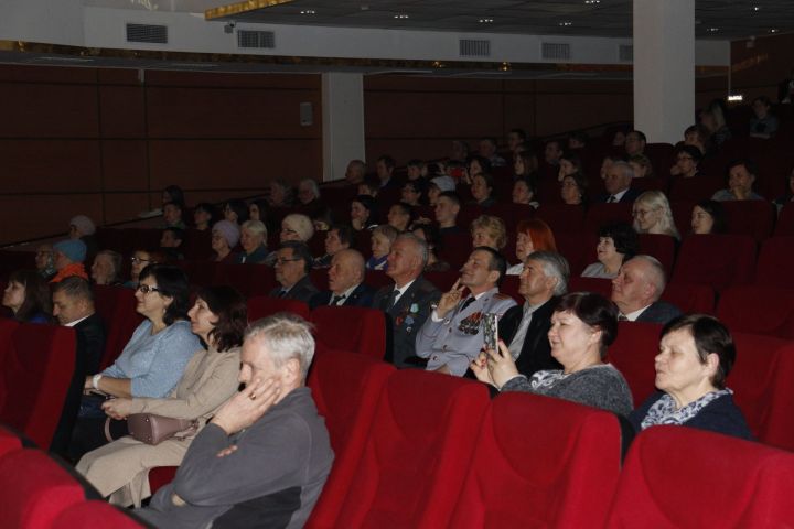 Концерт в честь Дня защитника в Чистополе: фоторепортаж