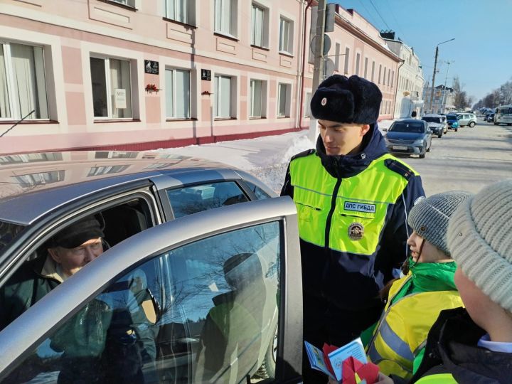 Чистопольских водителей поздравили с Днем защитника Отечества