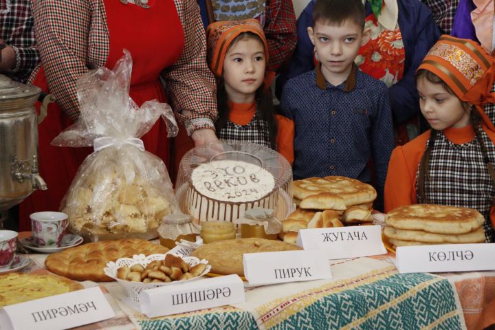 На конкурсе «Эхо веков в истории семьи – Тарихта без эзлебез» семья Минкиных представила традиции кряшен