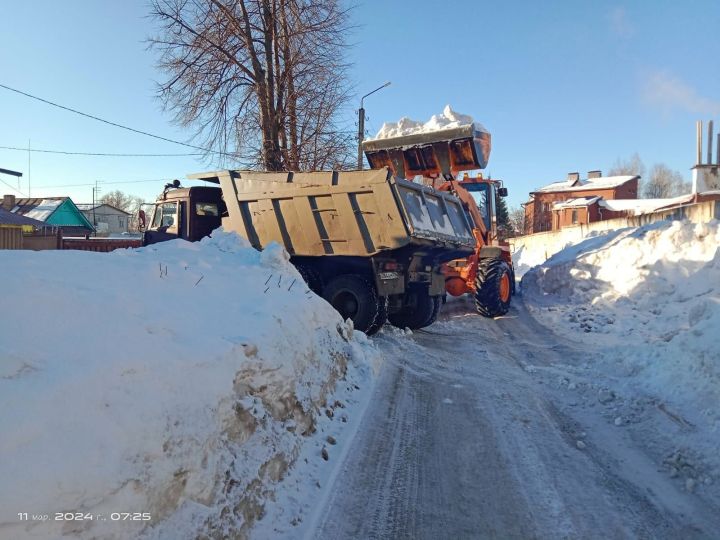 С начала зимнего сезона с чистопольских улиц вывезли более 86 000 куб. снега