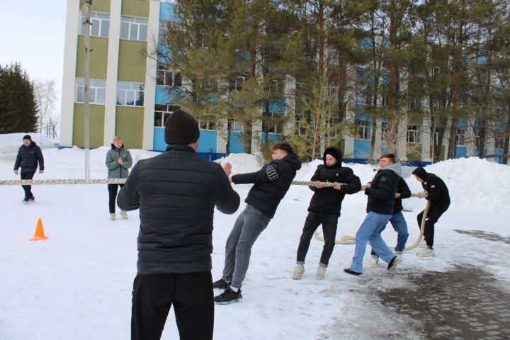 В Чистопольском техникуме отпраздновали Масленицу