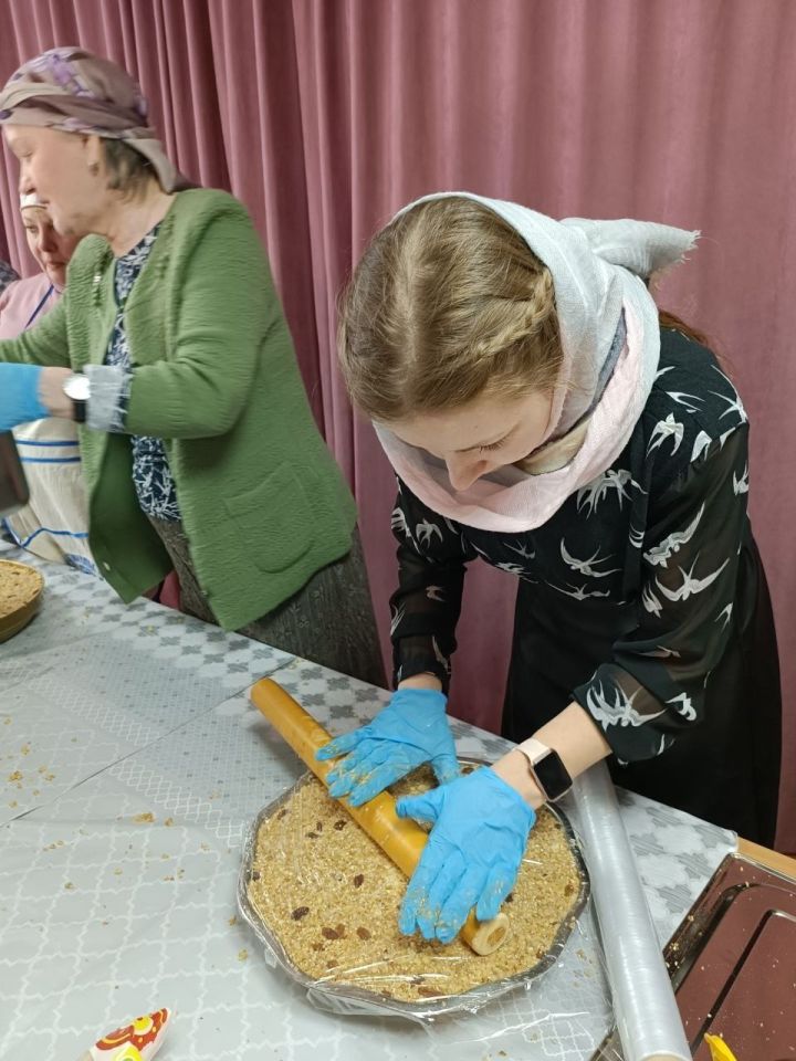 В чистопольской воскресной школе прошел мастер-класс по изготовлению колива