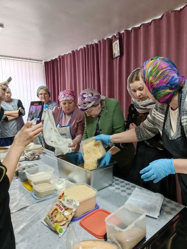 В чистопольской воскресной школе прошел мастер-класс по изготовлению колива