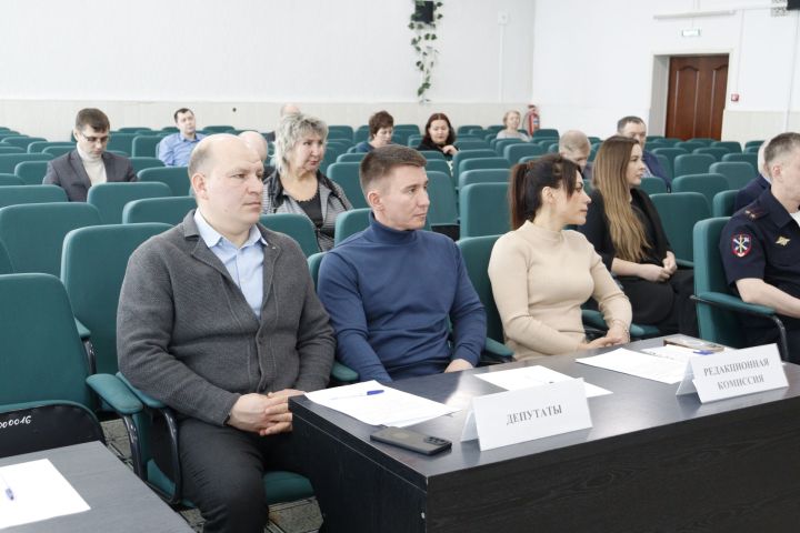 На совещании Чистопольского городского Совета обсудили преобразование территорий Чистополя