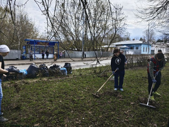 Более 2 тысяч чистопольцев приняли участие в общегородском субботнике