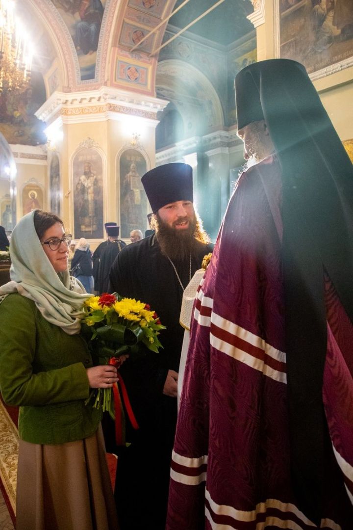 Чистопольцы поздравили епископа Пахомия с именинами