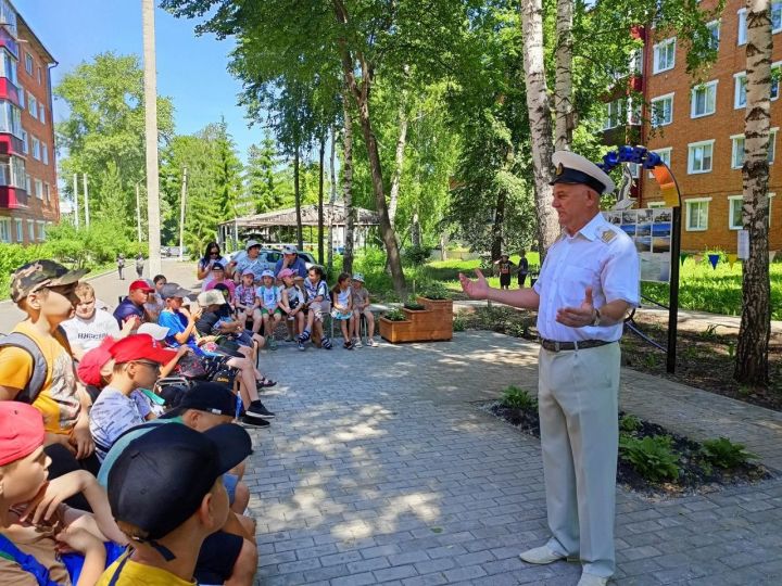 В чистопольском сквере прошла литературно – познавательная программа «Край родной, на век любимый»