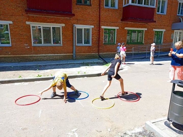 В чистопольском сквере прошла литературно – познавательная программа «Край родной, на век любимый»