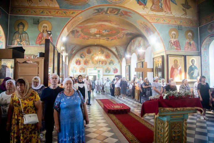 Литургия, крестный ход, общая трапеза: в Чистопольской епархии празднуют память священномученика Михаила Вотякова