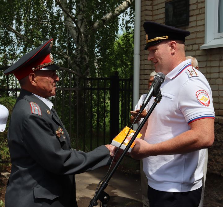 В Чистополе почтили память первого начальника местной Госавтоинспекции Тихона Захарова