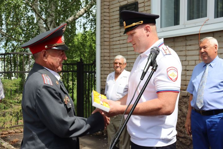 В Чистополе почтили память первого начальника местной Госавтоинспекции Тихона Захарова