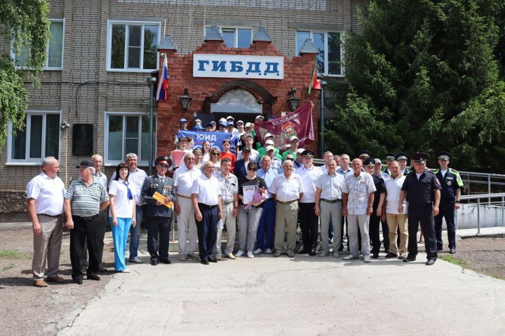 В Чистополе почтили память первого начальника местной Госавтоинспекции Тихона Захарова