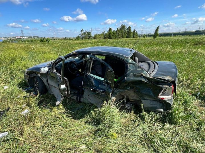 Два взрослых и ребенок пострадали в ДТП с иномаркой и КамаАЗом