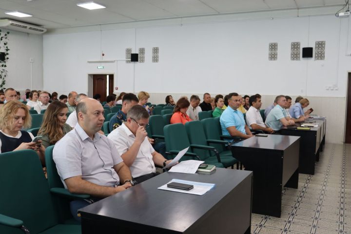 Итоги поисковой экспедиции, состояние дел в сельском хозяйстве и оперативную обстановку обсудили на совещании в чистопольском муниципалитете