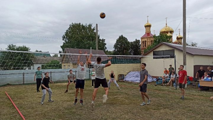 Чистопольцы приняли участие в волейбольном турнире православной молодежи