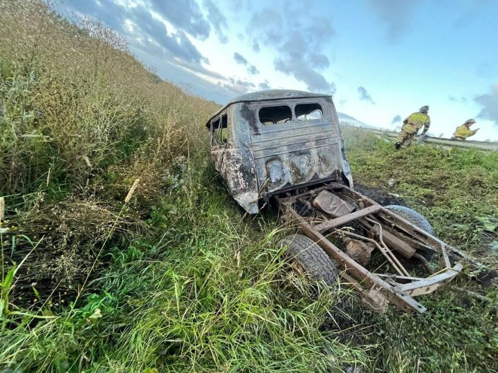 В Госавтоинспекции рассказали о подробностях жуткого ДТП со сгоревшим автомобилем в Чистопольском районе