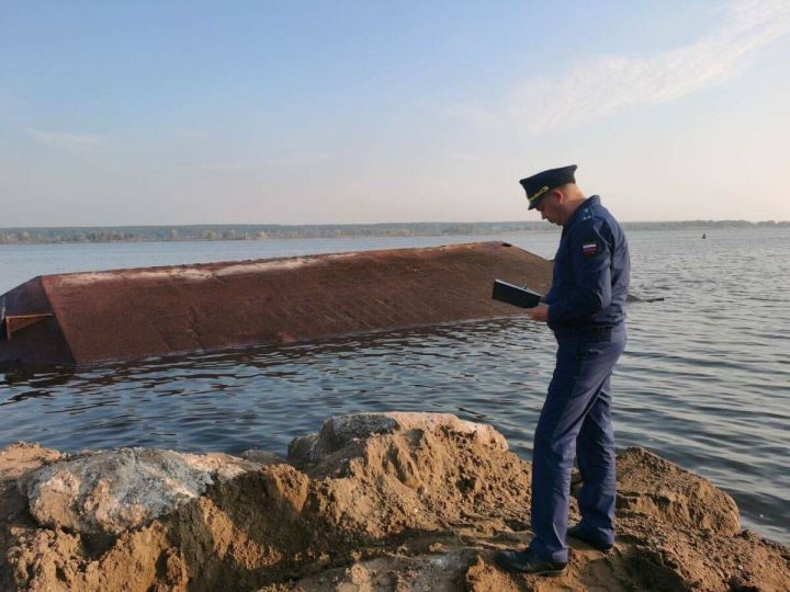 На Каме  затонул плавучий кран